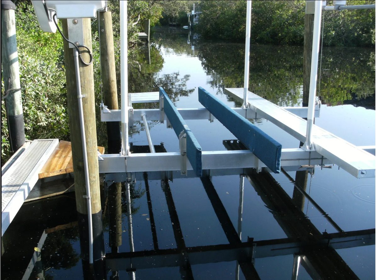 Lift cradle beams and bunks at the waterline